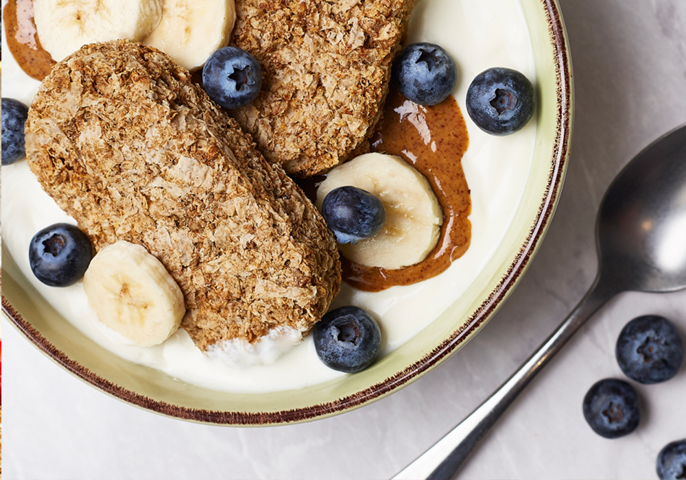 Bol à la banane et aux myrtilles